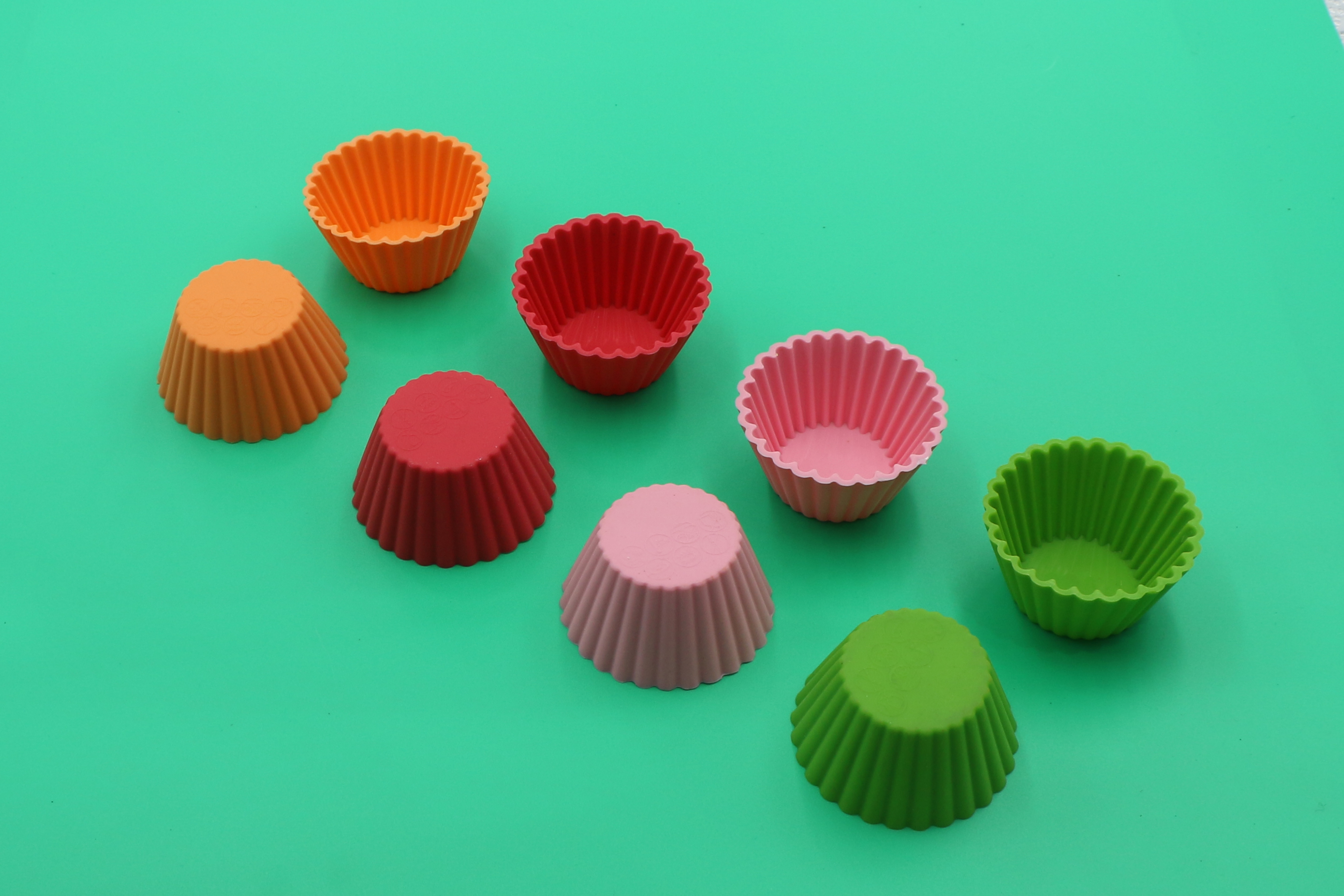 Silicone Cupcake Baking Molds 9 or 12 Pack