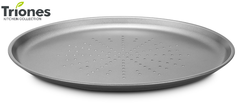 Pizza Pan with Small Holes