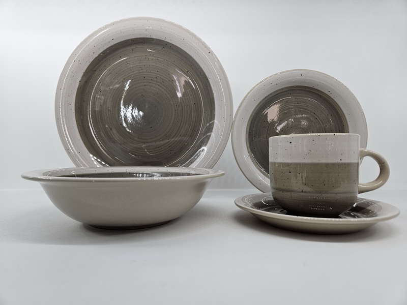 30-Piece Stoneware Handpainted Dinner Set with Golden Rim