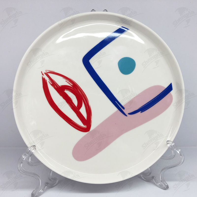 7 Inch Pizza Plate with Scribble Design