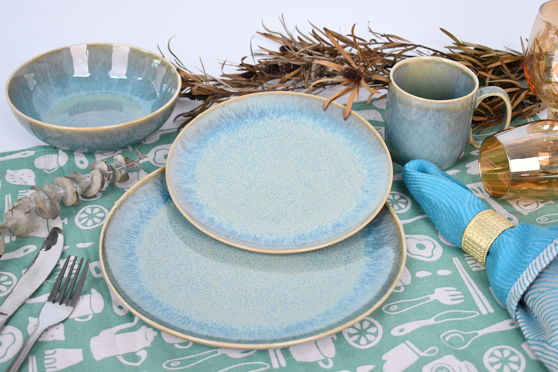 Stoneware Dinnerware Sets