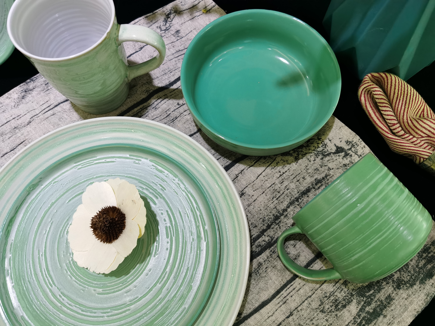 Stoneware Plates and Dinner Sets