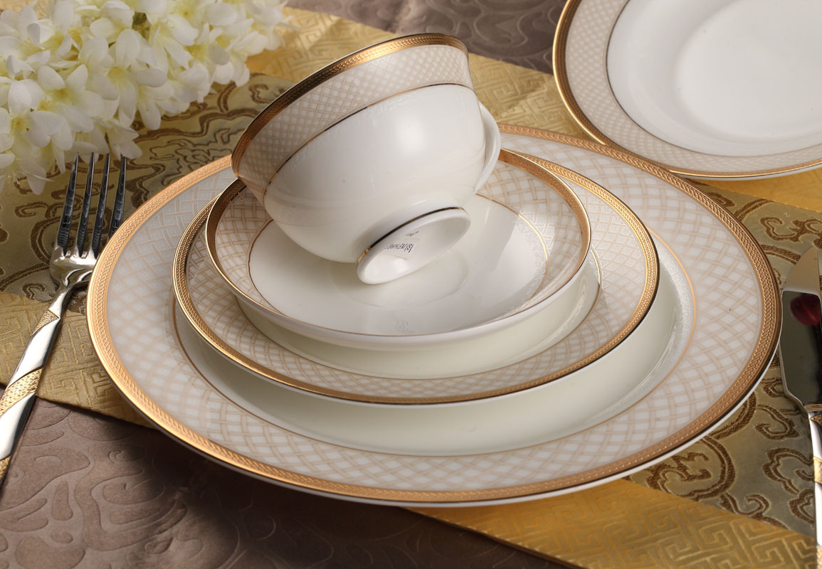 EMGD-8238WHEM Fine Bone China Dinnerware