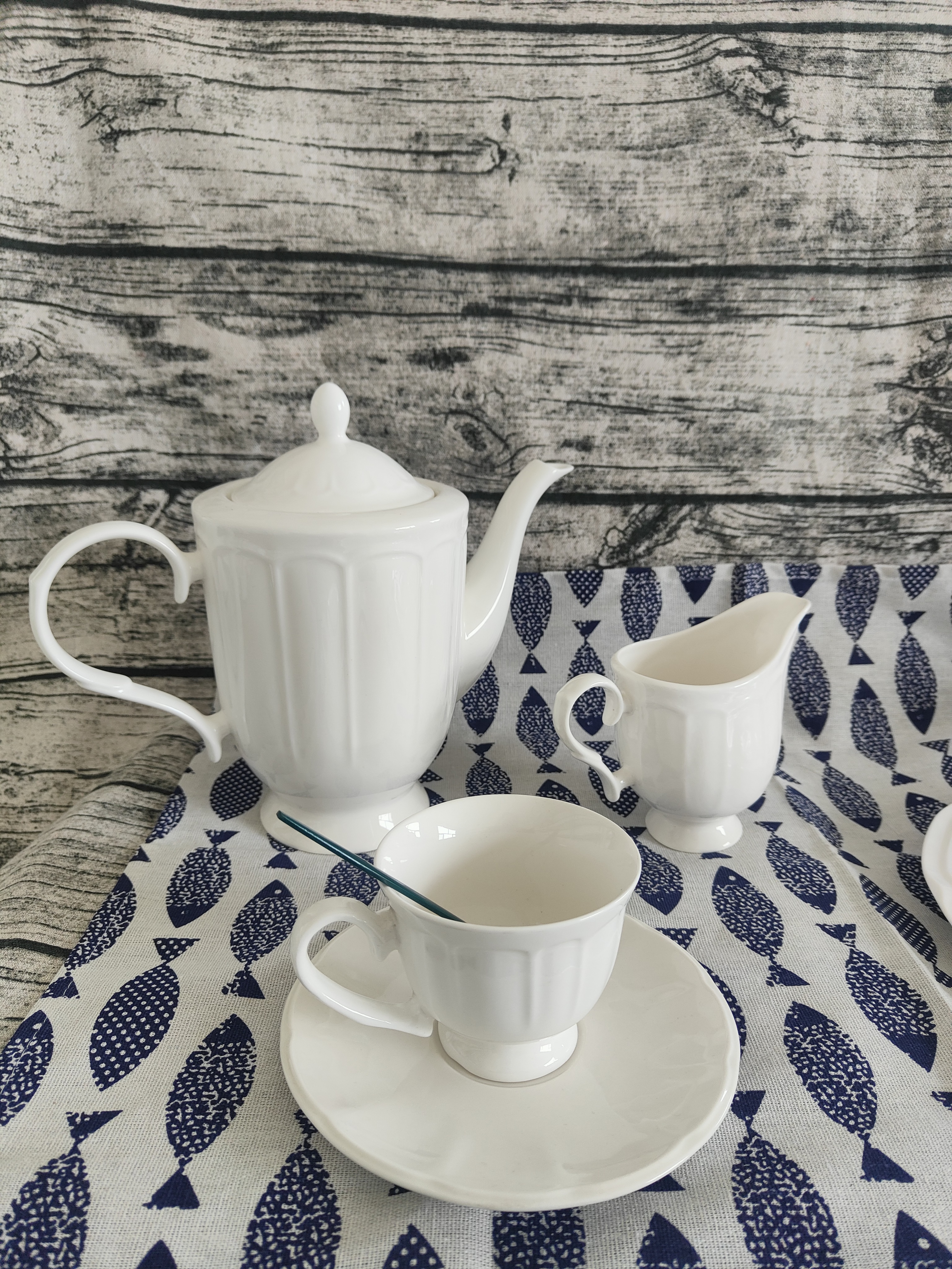 Embossed Ceramic Dinner Set