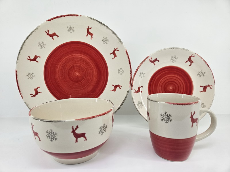 16-Piece Stoneware Handpainted Dinner Set with Golden Rim