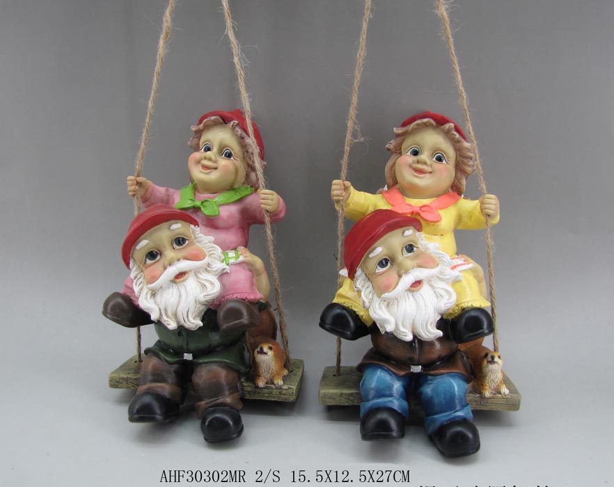Sitting Gnome Design Welcome Statue