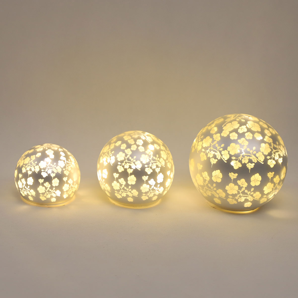 3D White LED Christmas Ball Ornament