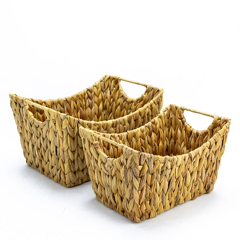 Set of 2 Boat-Shaped Water Hyacinth Baskets