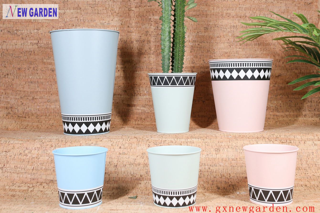 Zinc Flower Pot with Minority Design