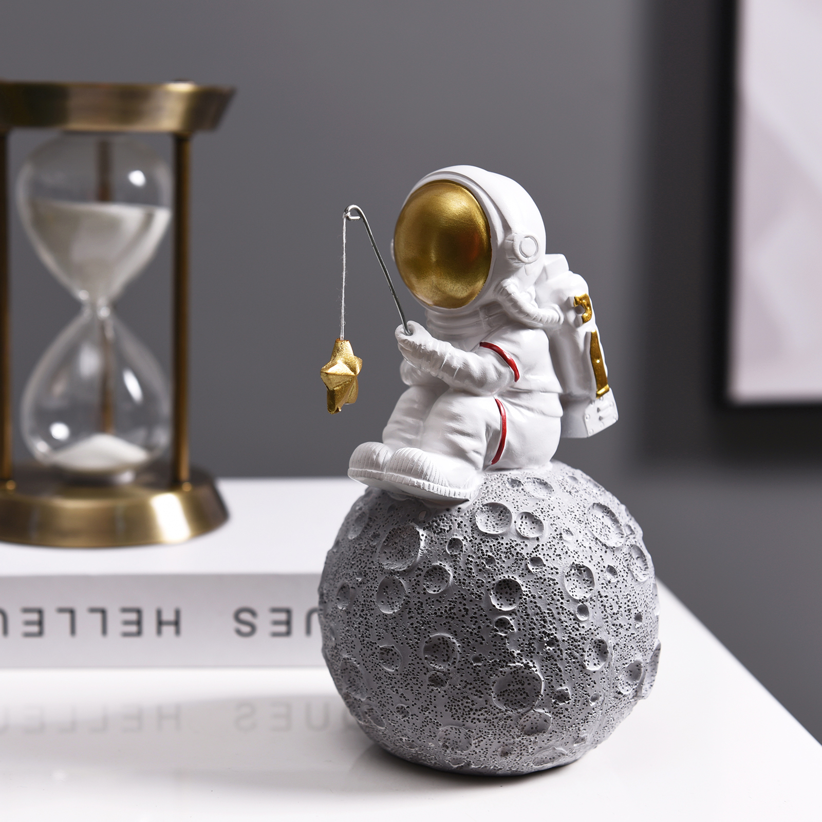 Resin astronaut