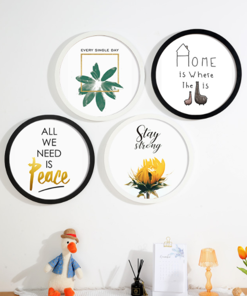 Circular Composite Color Photo Frame