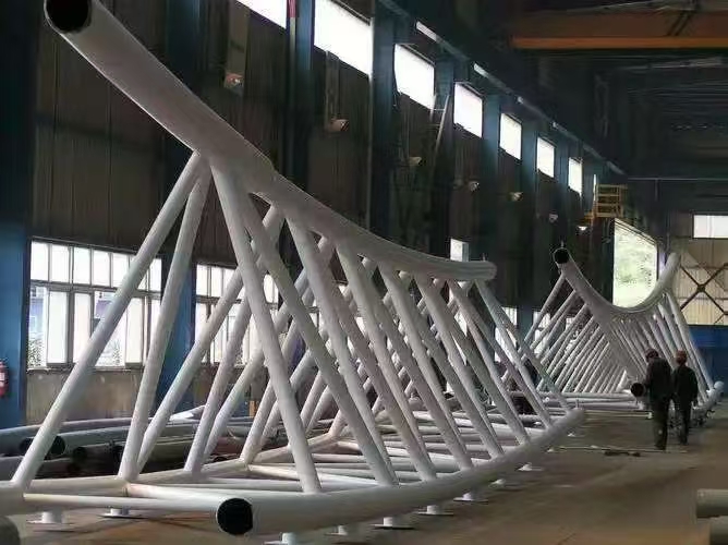 Lightweight Steel Truss Structure Assembly