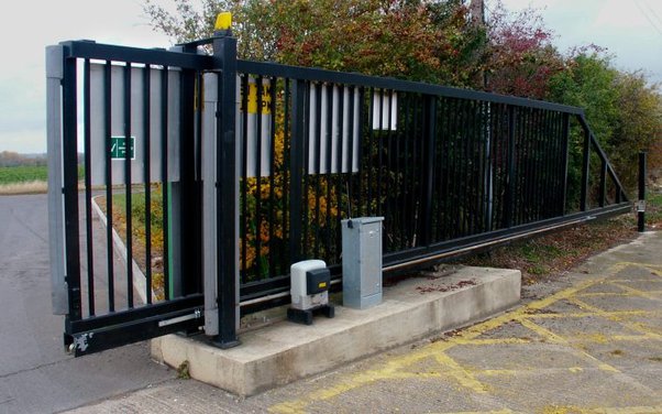Custom Logo Aluminum Residential Driveway Gates