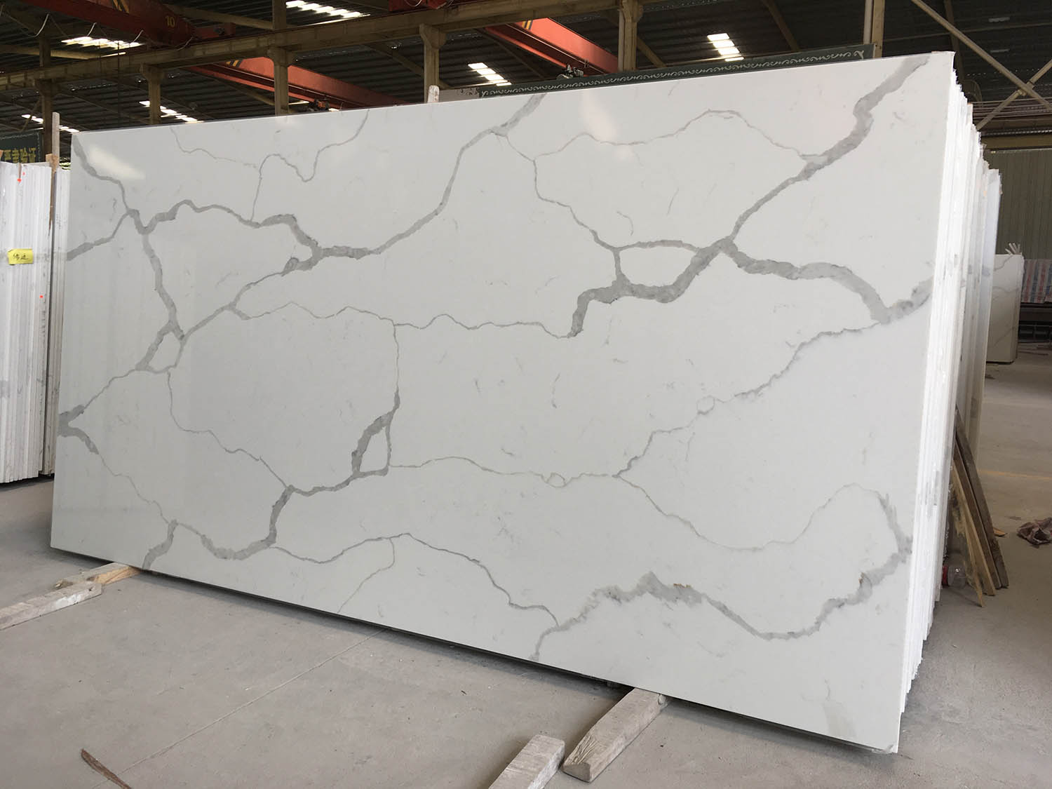 Calacatta White Quartz Stone Slabs Kitchen Countertop