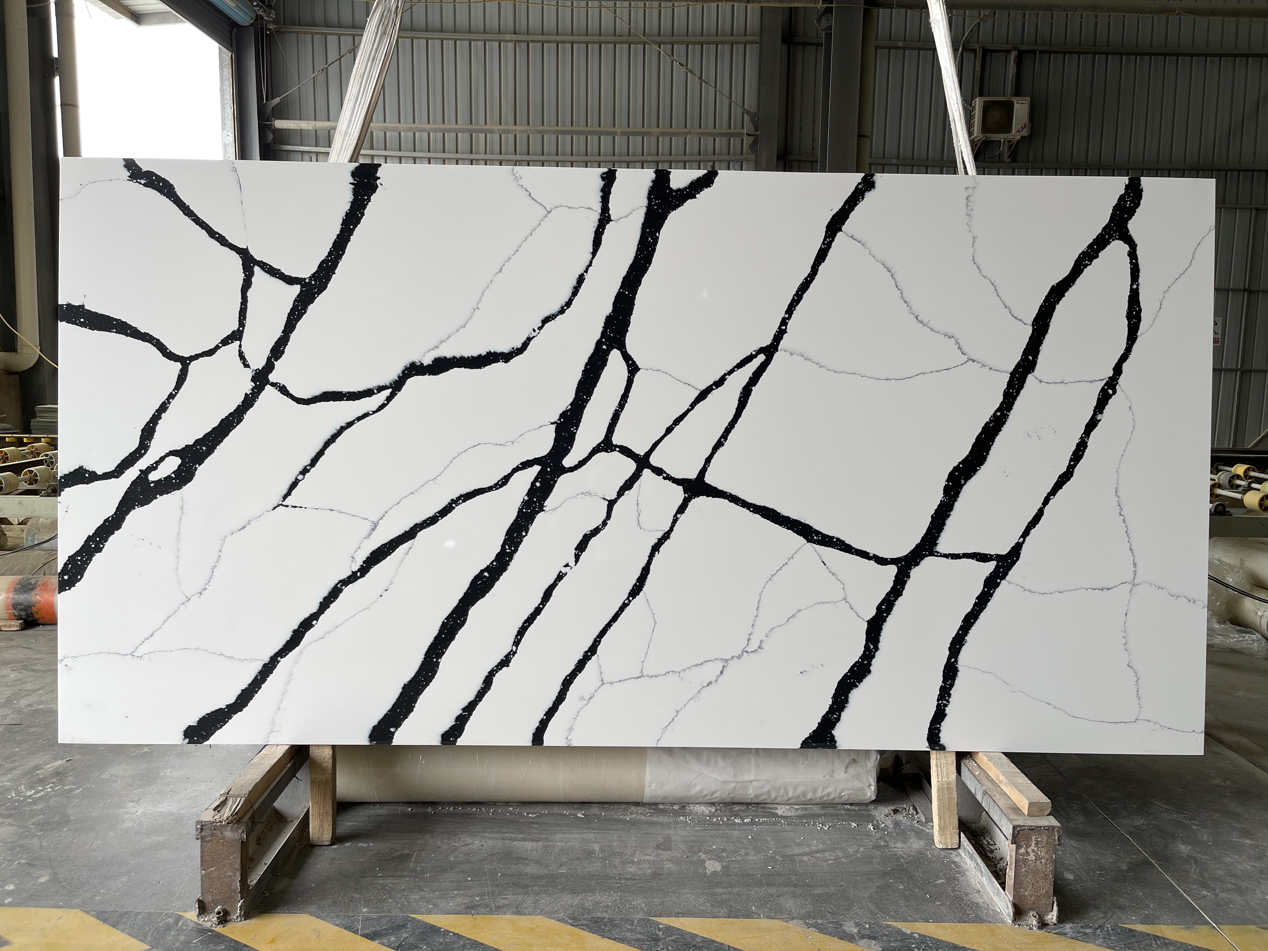 Artificial Quartz Stone Kitchen Countertop