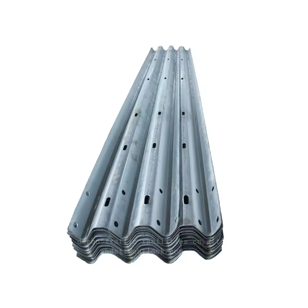 AASHTO M180 Galvanized Steel Three Beam Wave Form Guardrail
