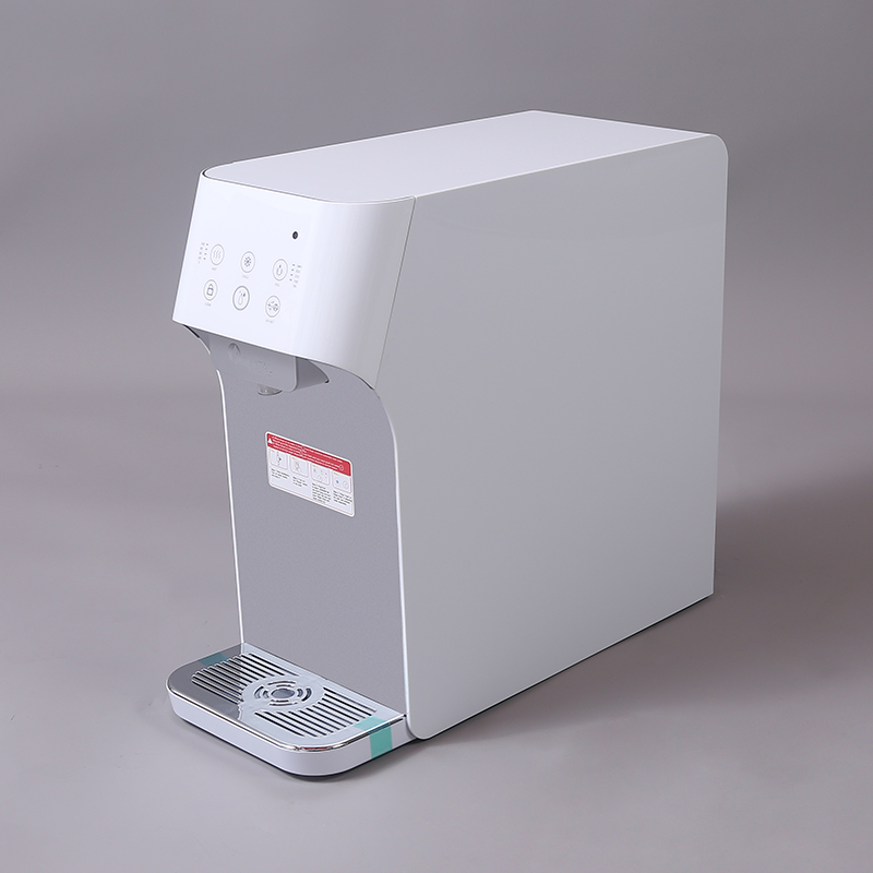 Water Purifier with Hot and Room Temperature Options