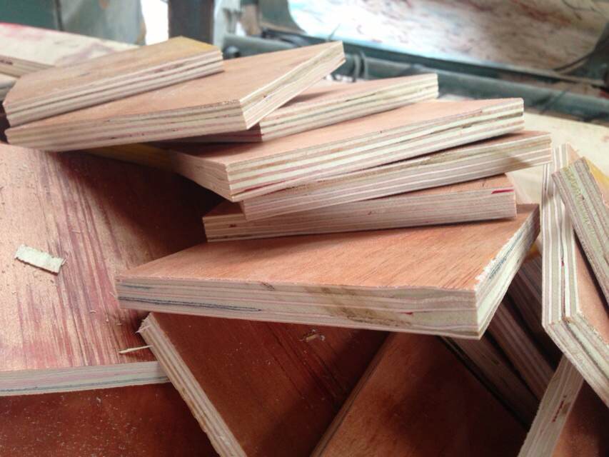 Particle Board with High Strength and Dimensional Stability