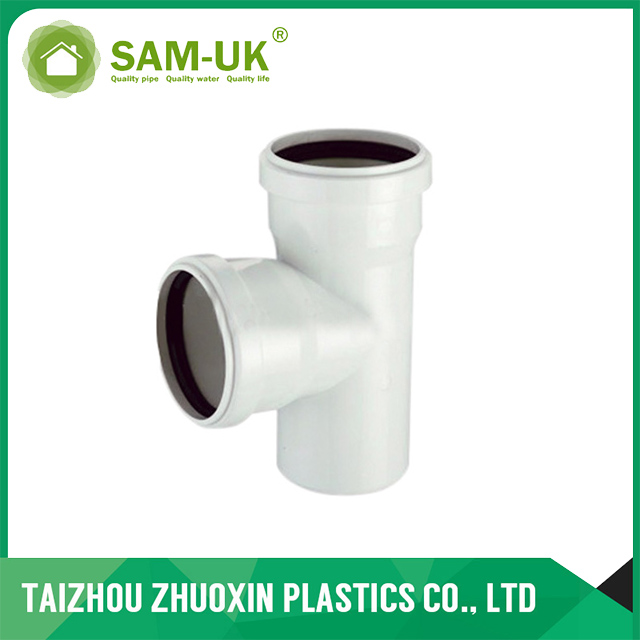 Tee with socket