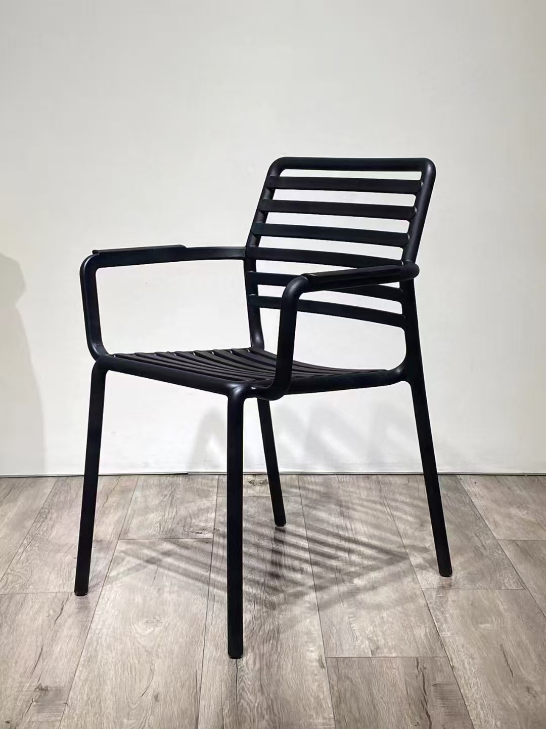 Plastic Dining Chair for Indoor and Outdoor Use