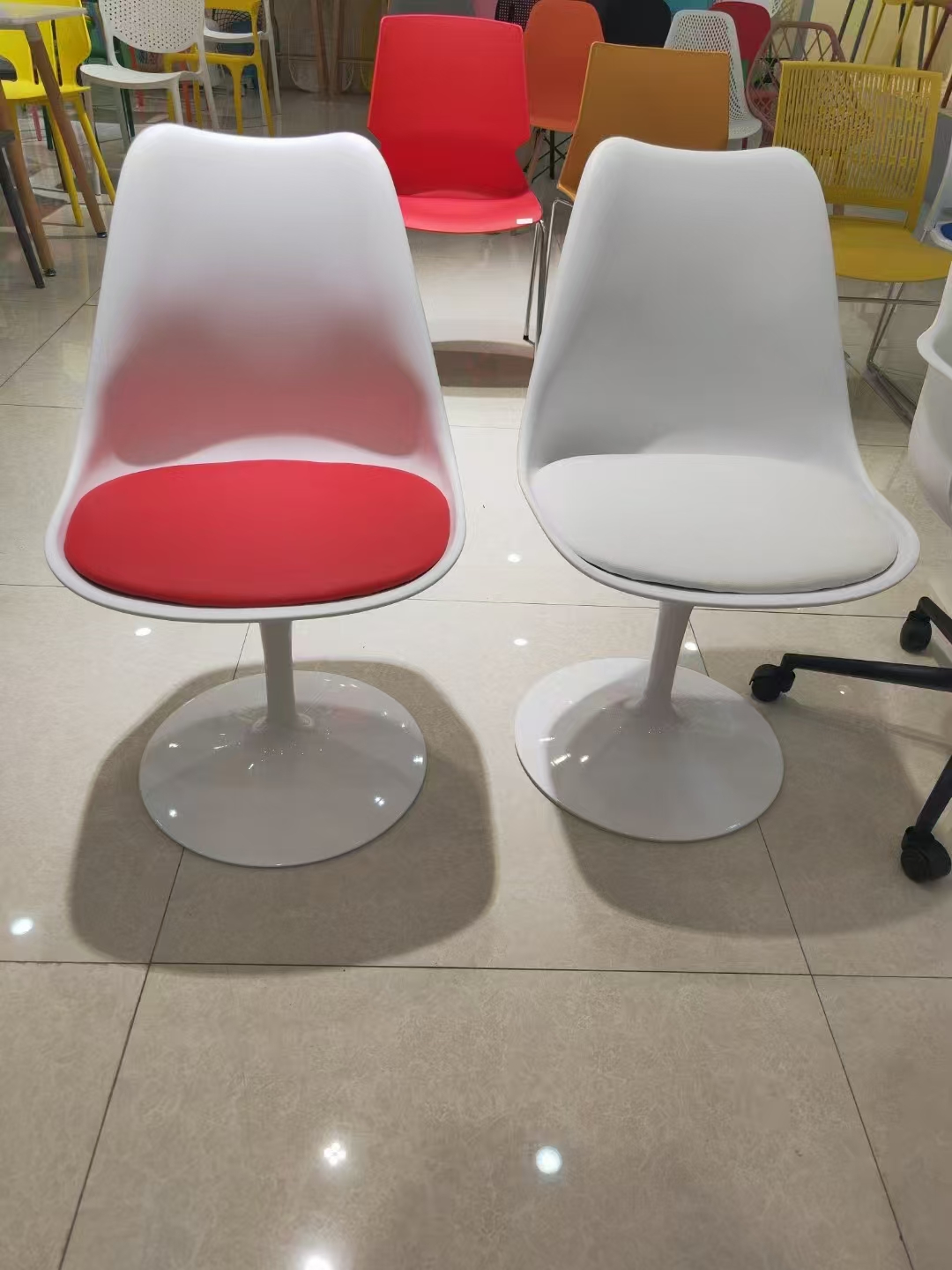 Plastic Dining Chair for Indoor and Outdoor Use
