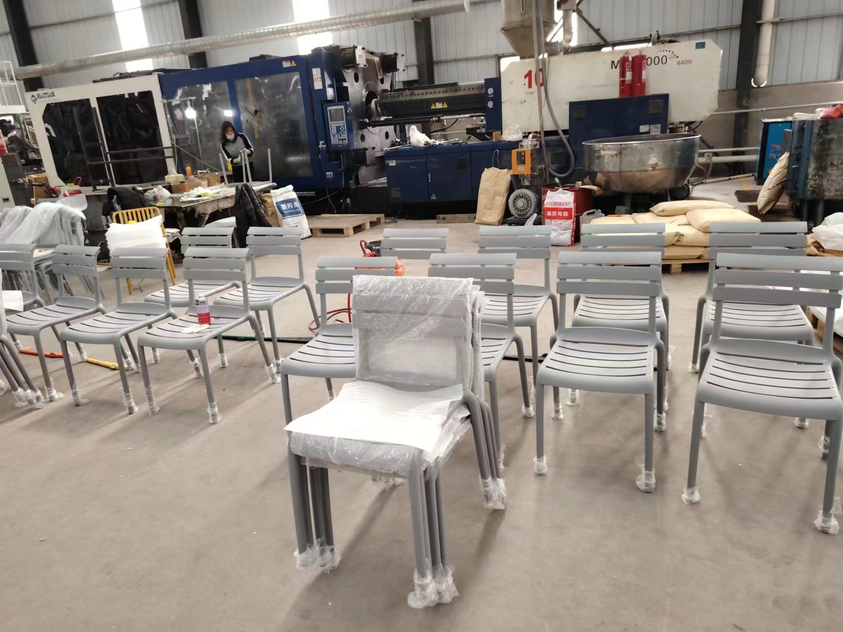 Plastic Dining Chair for Indoor and Outdoor Use