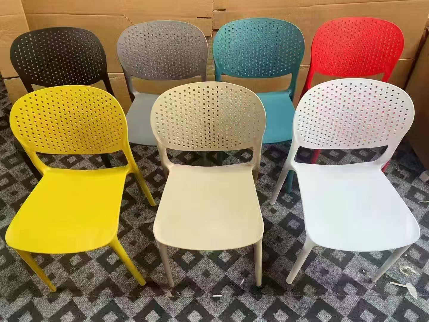 Plastic Dining Chair for Indoor and Outdoor Use