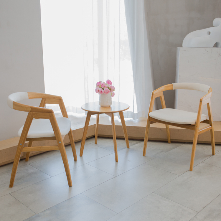 Bamboo Leisure Chair with Curved Design and Comfortable Sponge Cushion