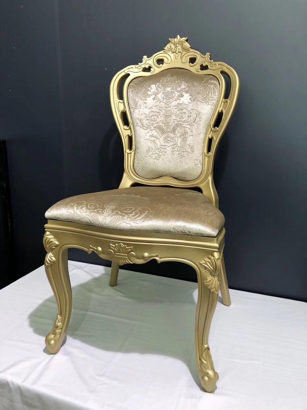 Plastic Luis II Chair