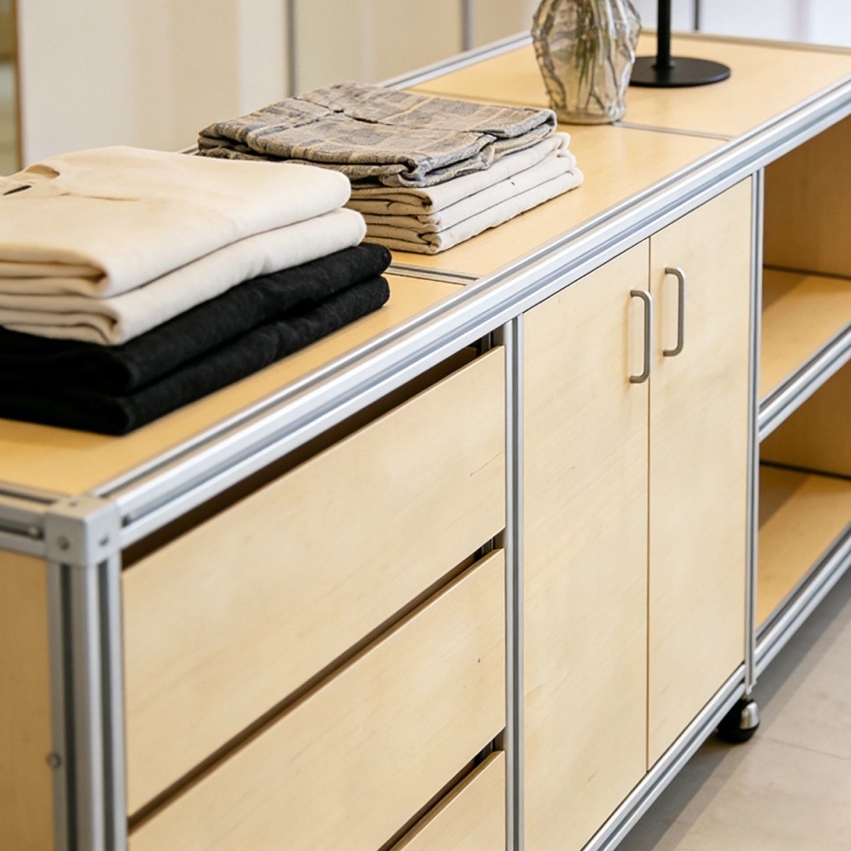 LeYa Furn Nordic Aluminum Display Cabinet and Storage Rack