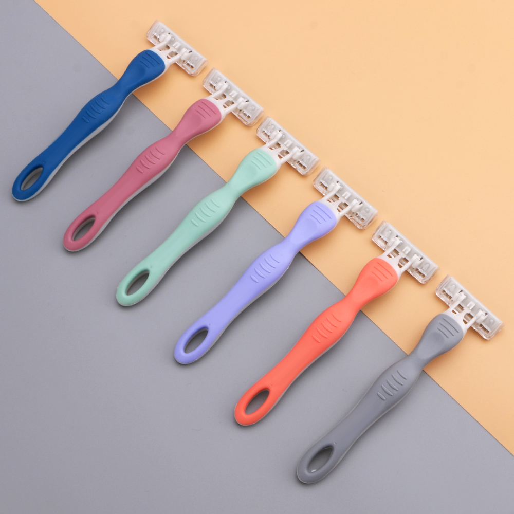 Disposable Shaving Razor with Triple Stainless Steel Blades