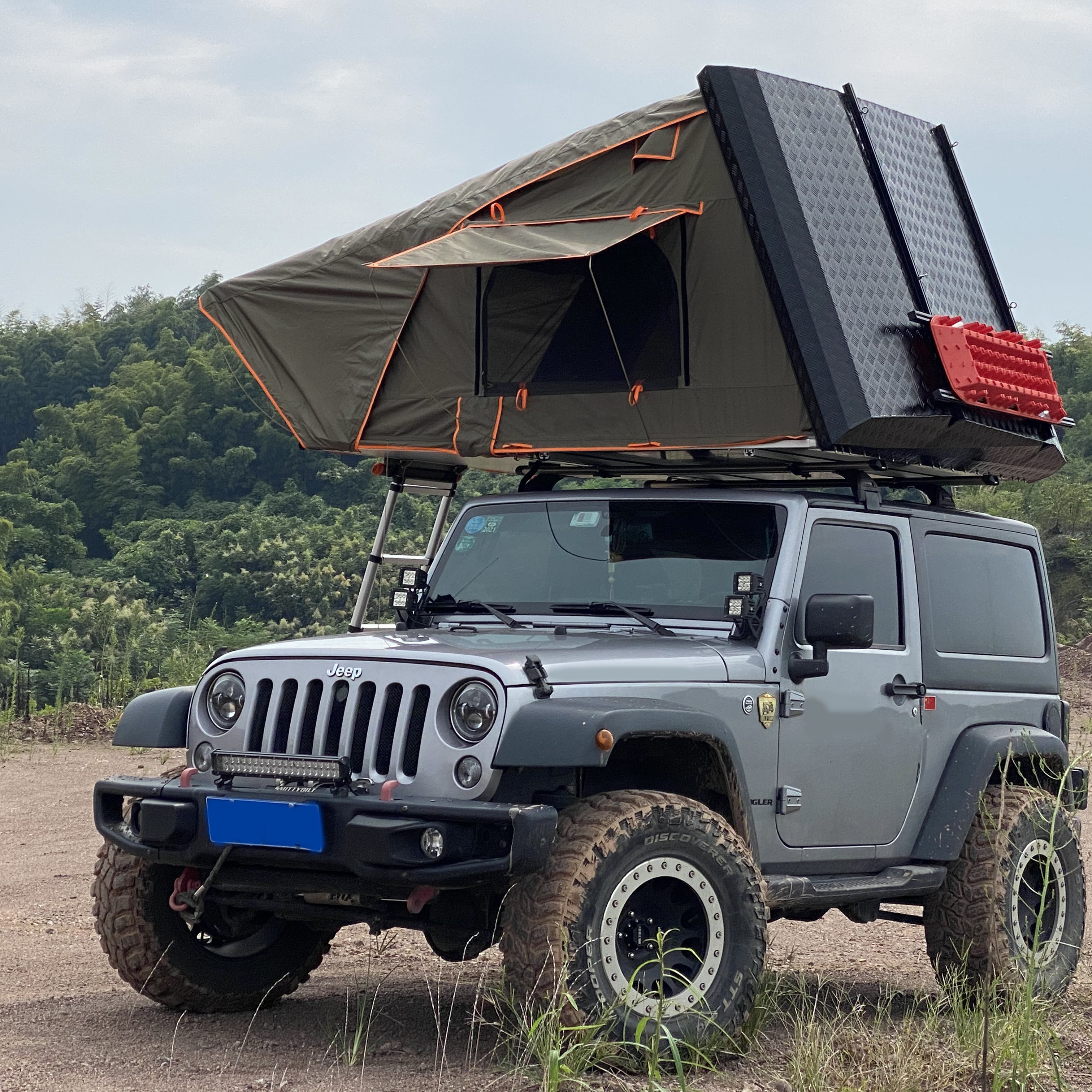 4x4 Overland Aluminum Hard Top Rooftop Tent
