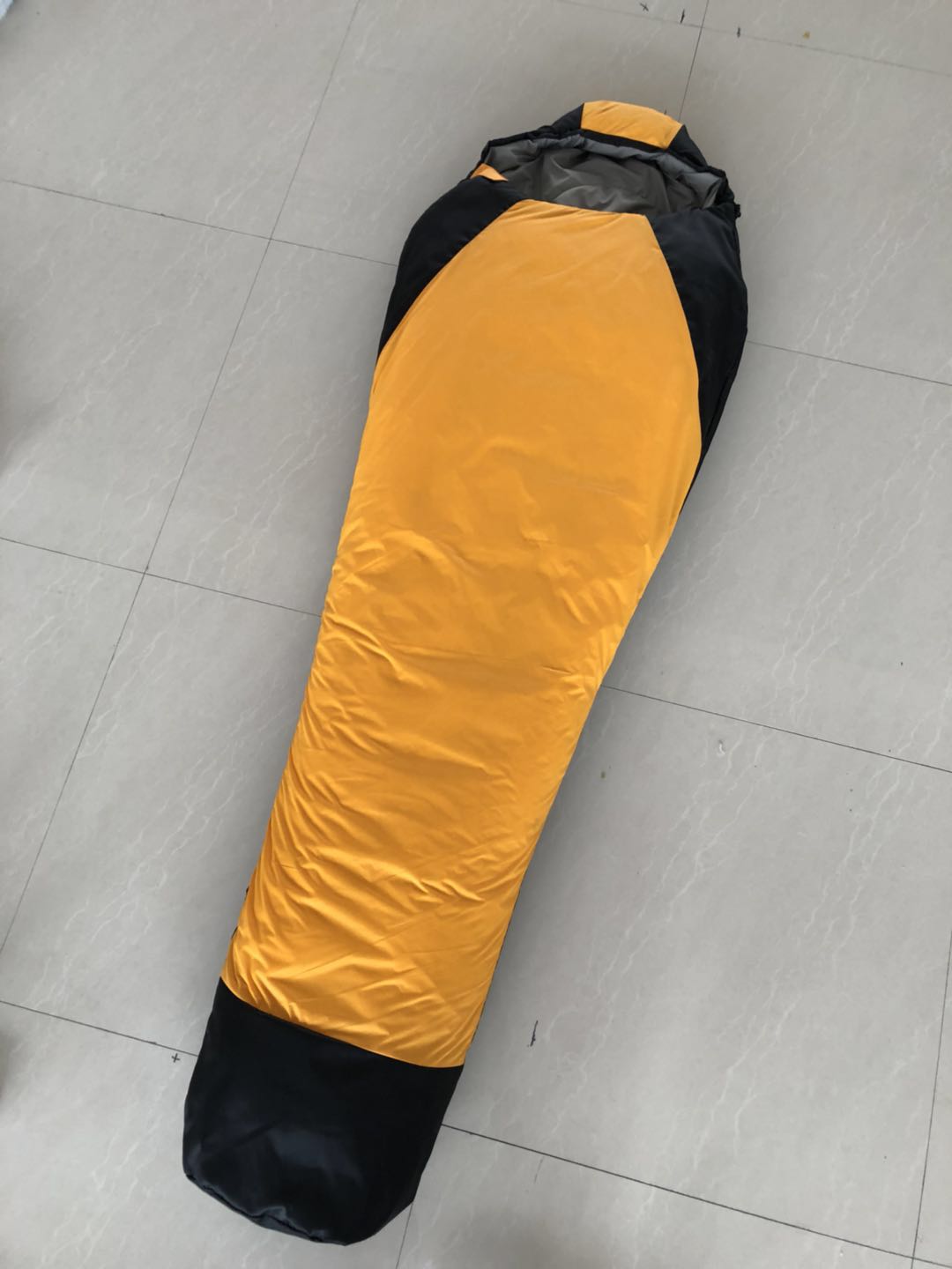 Mummy sleeping bag