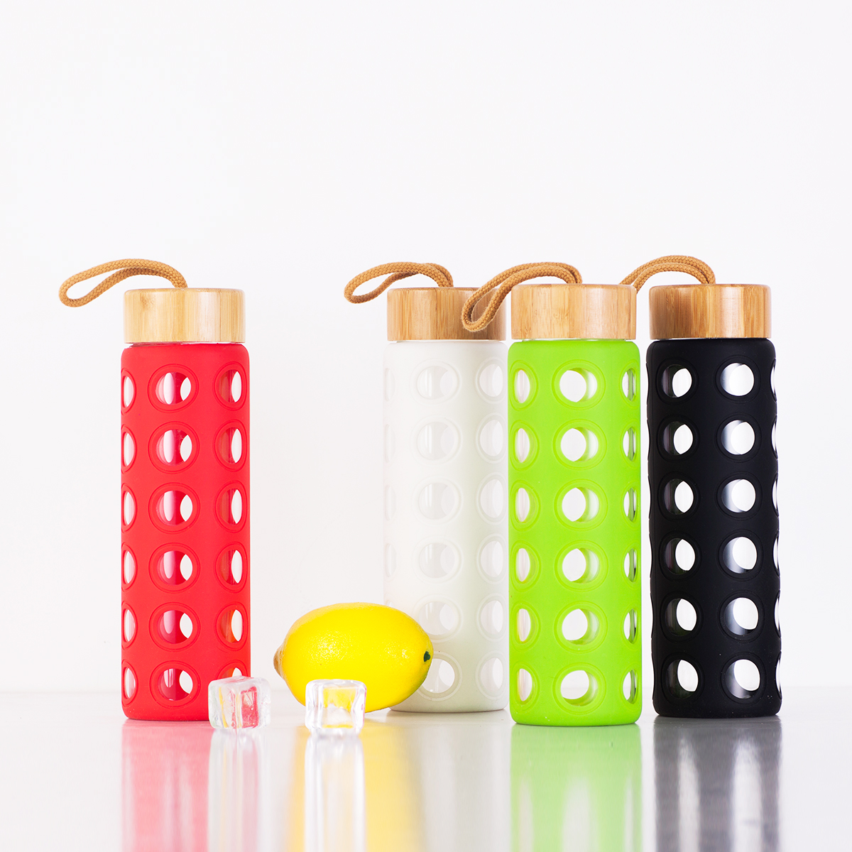 Borosilicate Glass Bottle with Silicone Sleeve and Bamboo Lid