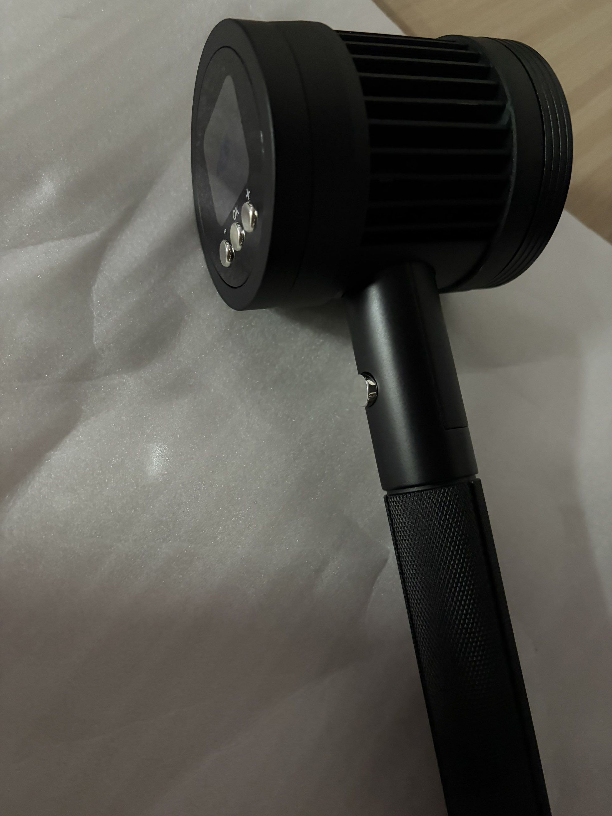 Low Level Cold Laser Therapy Device for Pain Relief