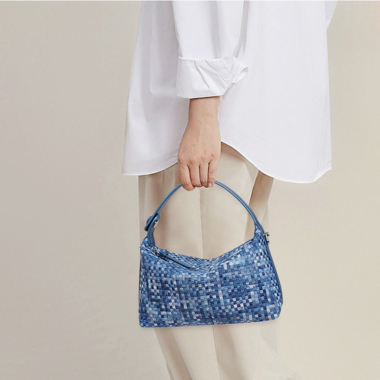 Women's Waterproof Chain Woven Crossbody Pillow Handbag