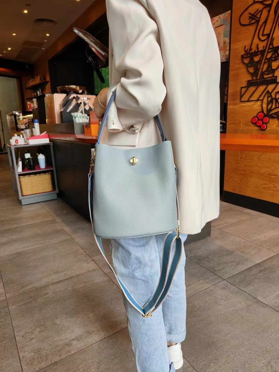 Women's Leather Casual Retro Cowhide Designer Shoulder Crossbody Bag