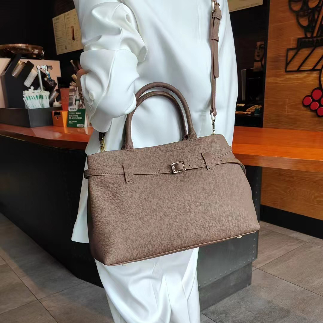 Wholesale Cowhide Crossbody Bag