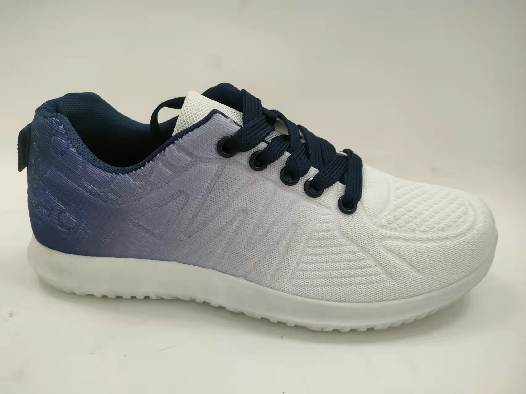 Casual Shoes with Fabric Upper and PVC Injection Outsole