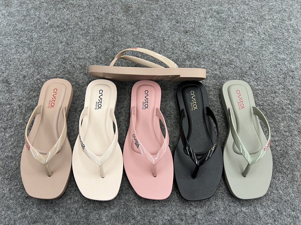 Lady's Flat Slippers