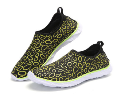 Beach surfing shoes with quick-dry breathability and cushioned insole
