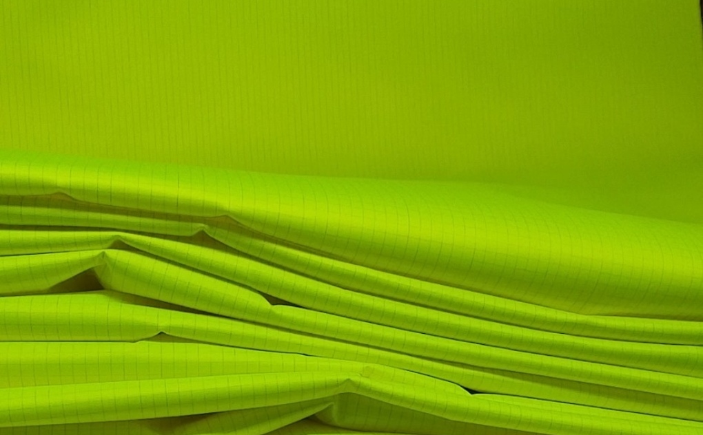 Fluorescent Yellow Metal Anti-Static Flame Retardant Oil and Water Repellent Fabric