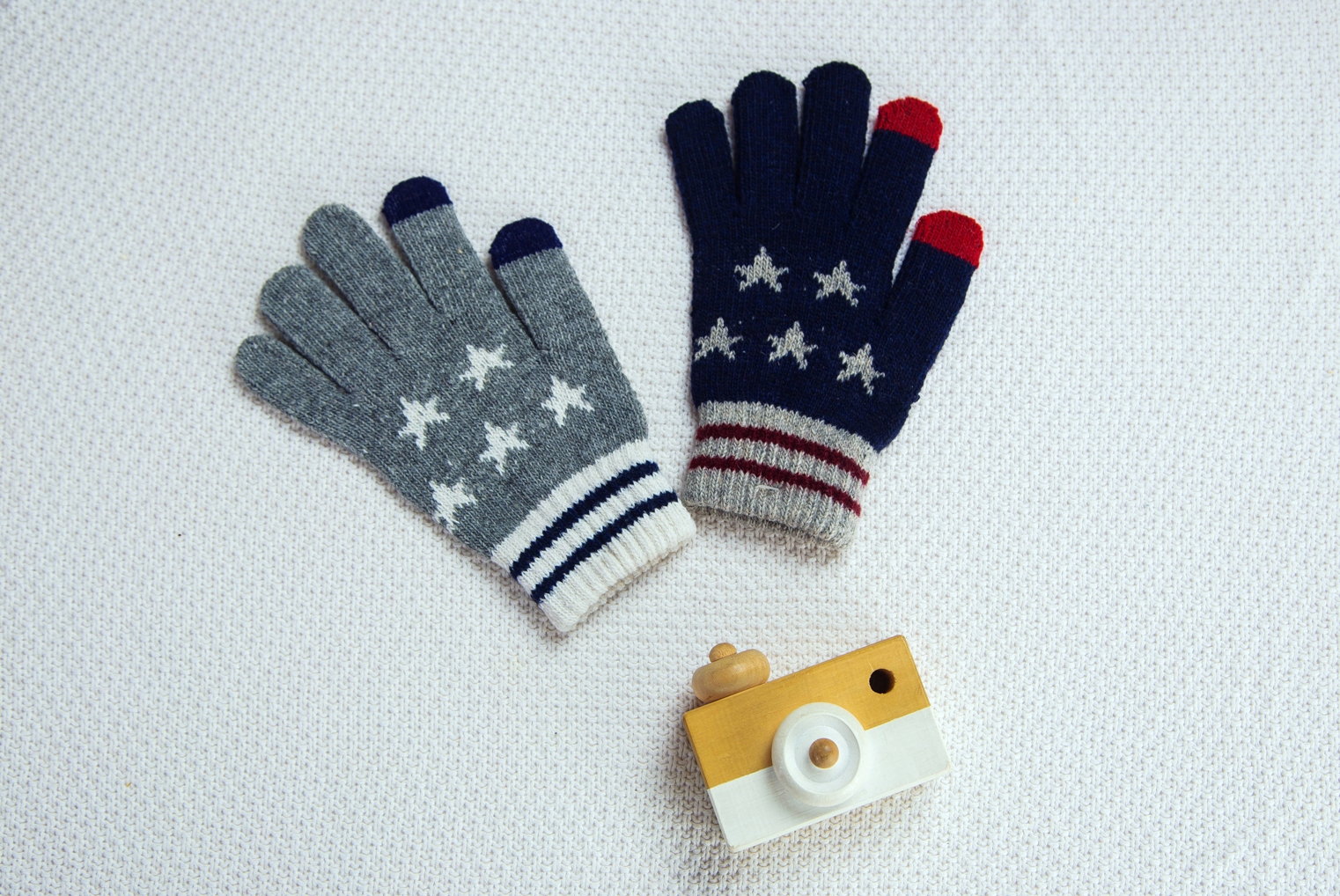 Women's Recycled Yarn Gloves