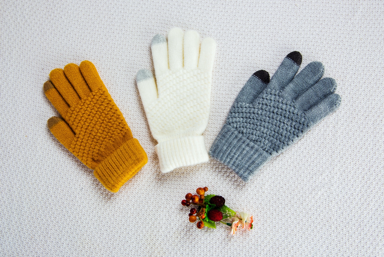 Women's Acrylic Gloves