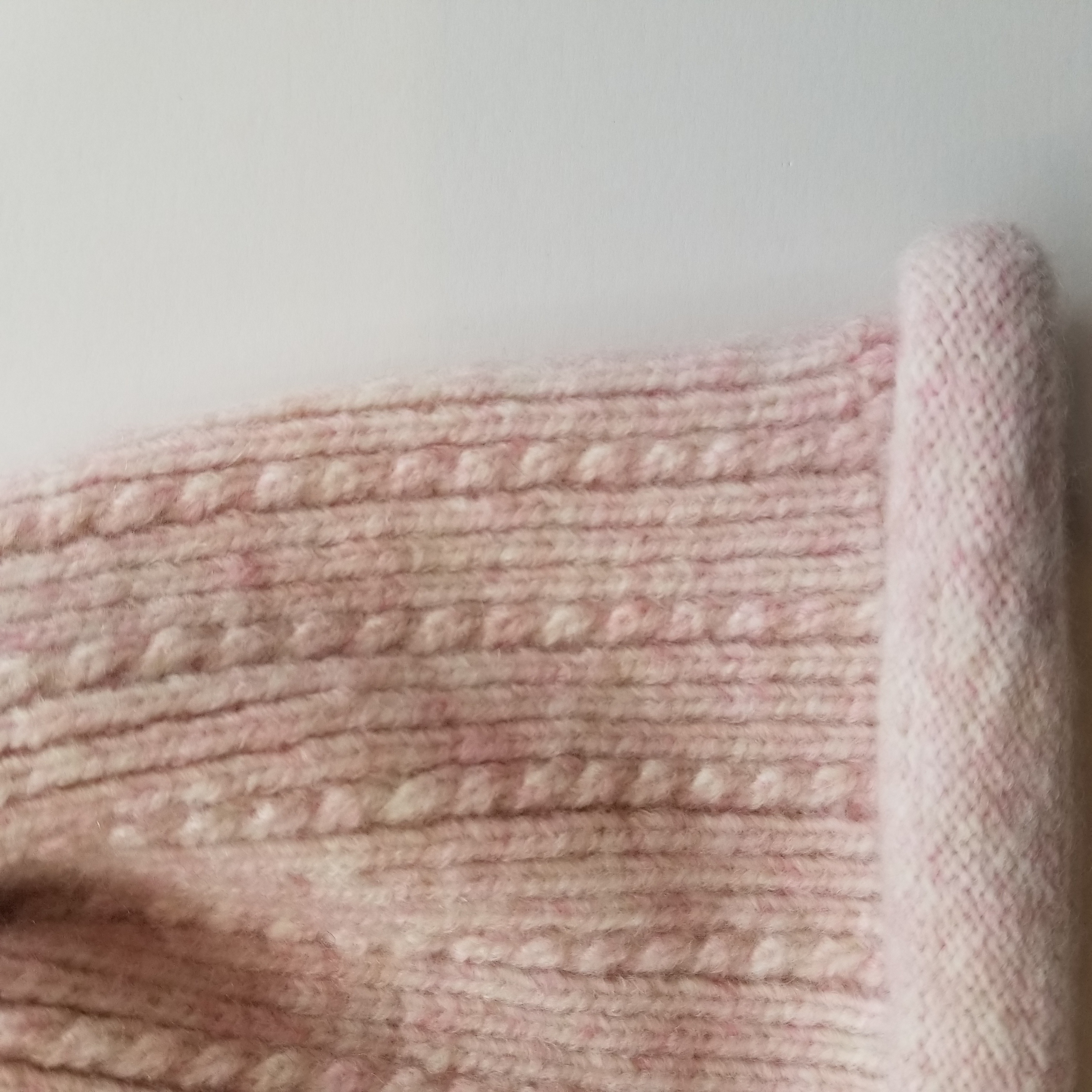 Twisted Hemming Hat