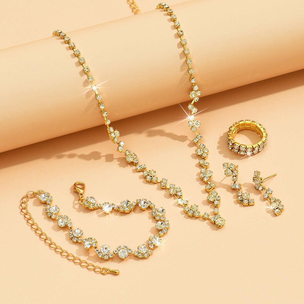 Fashion 4-piece Necklace, Bracelet, Earrings, and Rings Set