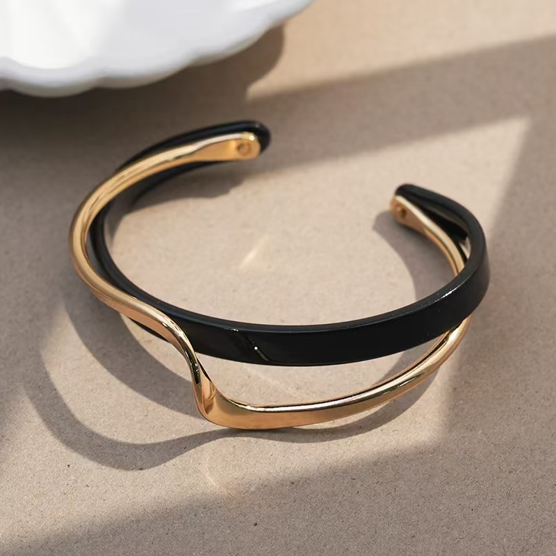 Resin Wave Bracelet