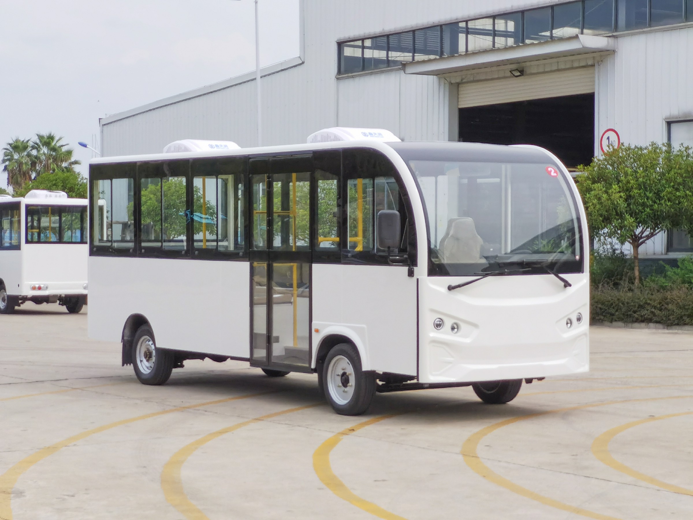 Electric Shuttle Bus, School Bus, and City Bus