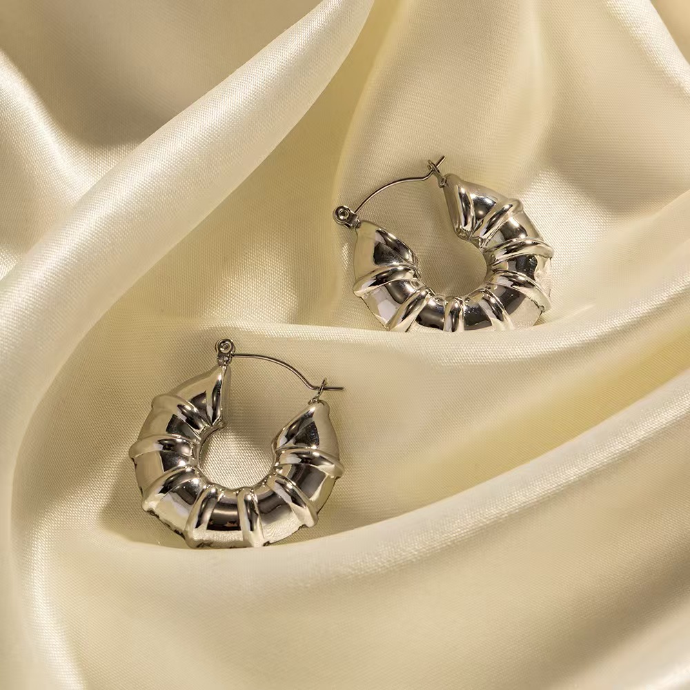 European and American Style Stainless Steel Hollow Hoop Earrings