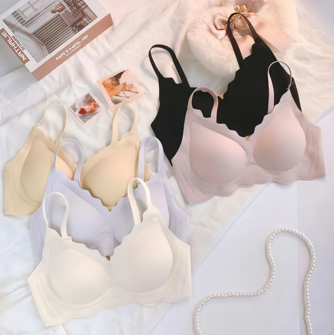 Women's Comfort Bra with Scalloped Edge